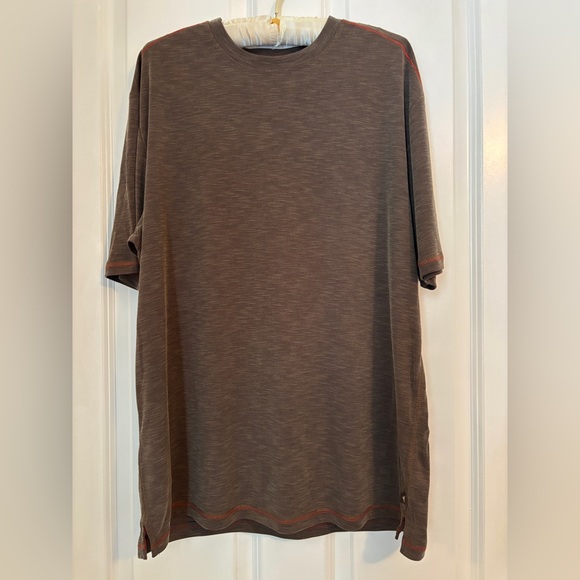 Tommy Bahama - Men’s Brown T-Shirt.  Tencel/Poly Blend.  Super soft!!!  Size XL - Picture 1 of 8